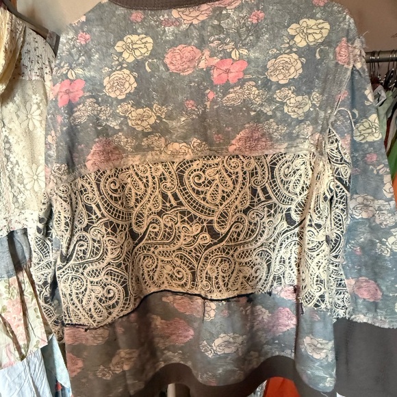 POL Gray and Pink Lace Sweater NWOT - Picture 2 of 3